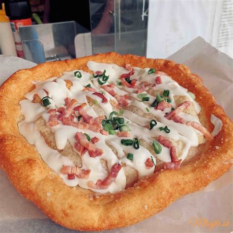 Plnené pizza langoše s bryndzou