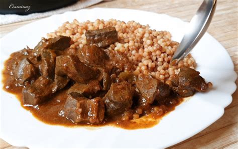 Restovaná hovädzia pečeň s cibuľou