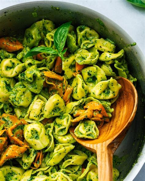 Tradičné tortellini na tanieri