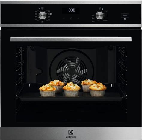 Electrolux rúra s funkciou SteamBake