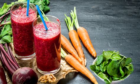 Ingrediencie pre detoxikačný nápoj s repou a mrkvou