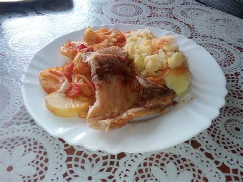 Srbský kapor s paprikou a zemiakmi