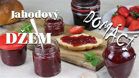 Dva poháre jahodového džemu, jeden tmavší a jeden svetlejší