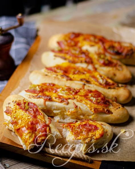 Pizza-rožky ako špecialita podniku