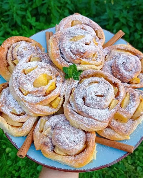Jablkovo-škoricové slimáky vo forme na mafiny