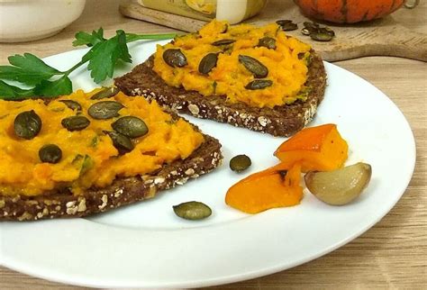 Hokkaido nátierka s opečenými hriankami