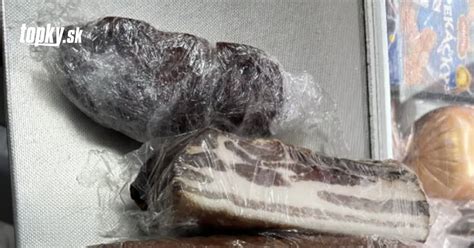 Ilustrácia použitia teplotnej sondy v mäse