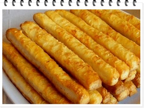 Tvarohové tyčinky na plechu