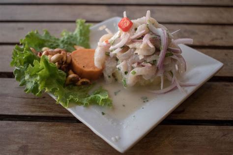 Tradičné peruánske jedlo Ceviche
