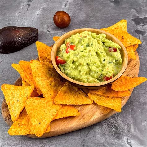 Avokádový dip s nachos