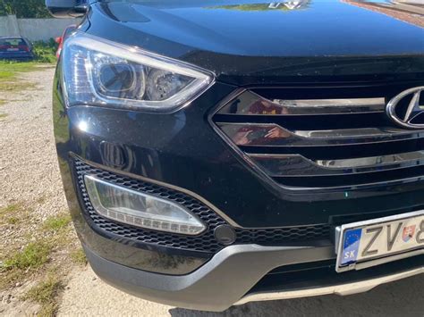 Poškodené denné LED svetlo Hyundai Santa Fe