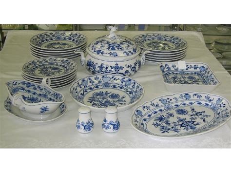 Cibulový porcelán s kobaltovo modrým vzorom