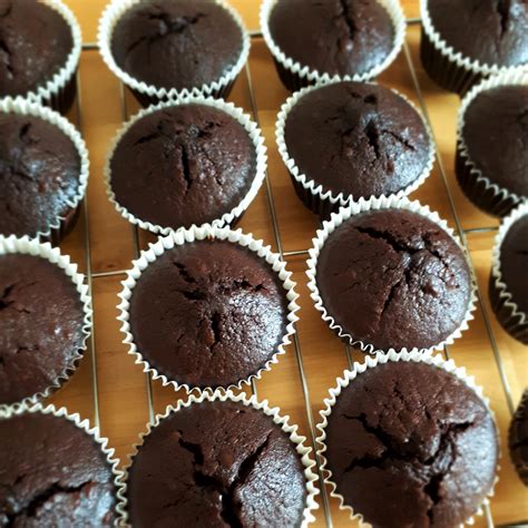 čerstvo upečené muffiny