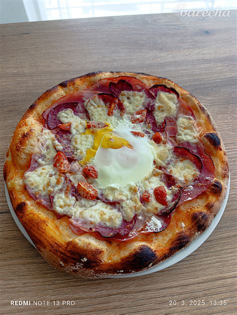 Pizza s rajčinovým pretlakom
