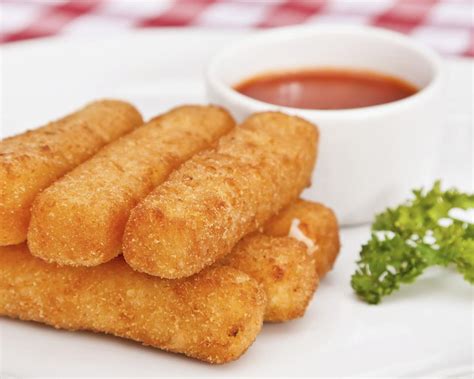 Vyprážané mozzarellové tyčinky