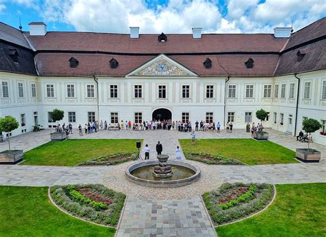 Nádherný anglický park okolo Kaštieľa Svätý Anton