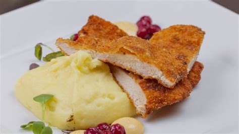 Zapečená syrová kôrka na kuracom mäse