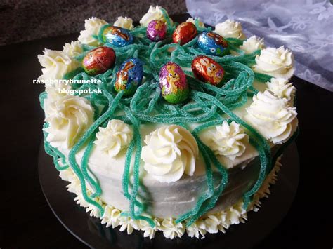 Hotová torta s nadýchaným korpusom a sviežou plnkou