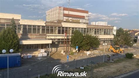 Exteriér pekárne Baretka v Rimavskej Sobote
