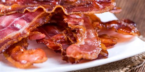 Chrumkavá slanina na papierovom obrúsku