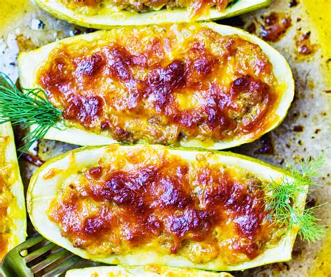 Plnená cuketa s praženicou a syrom
