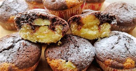 Dvojfarebné muffiny s vanilkovým pudingom
