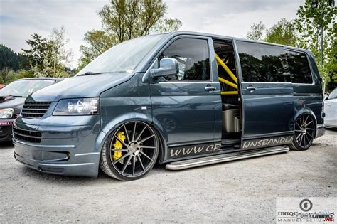 Volkswagen Transporter T5 s bielymi LED dennými svetlami