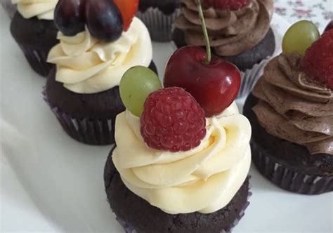 Cupcakes zdobené maslovou plnkou