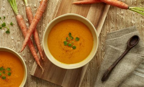 Suroviny na tradičnú mrkvovú polievku