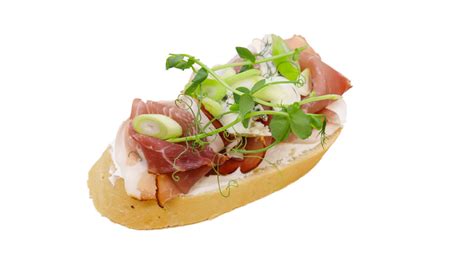 Chlebíčky s parmskou šunkou a microgreens