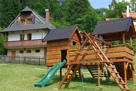 Rodinné prostredie s detským ihriskom a mini farmou pri pekárni
