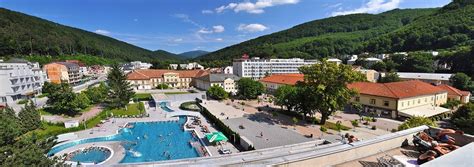 Panorama Hotel Trenčianske Teplice s výhľadom na okolie