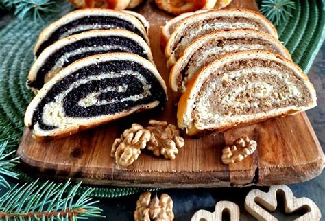 Miskky s pripravenou makovou a orechovou plnkou