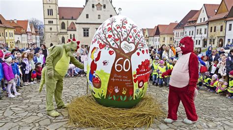 Najväčšie papierové veľkonočné vajce na Slovensku