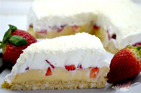 Upečená torta s krémom z kondenzovaného mlieka