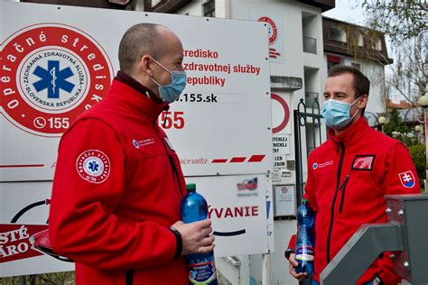 Porovnanie tiesňových liniek 155 a 112