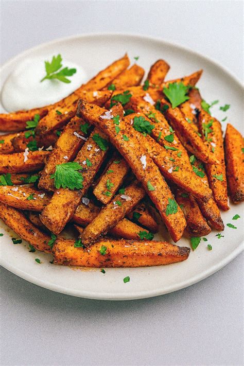Chrumkavé hranolčeky pripravené v teplovzdušnej fritéze
