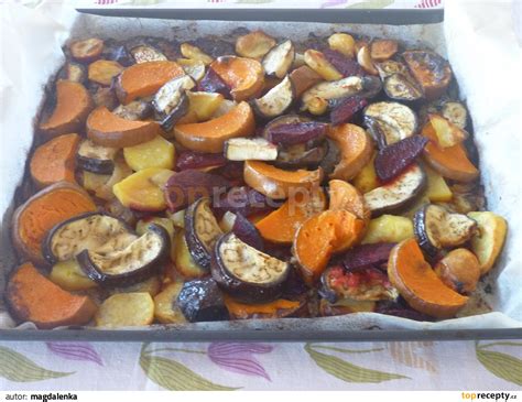 Pečená zelenina s cviklou, mrkvou a cukinou