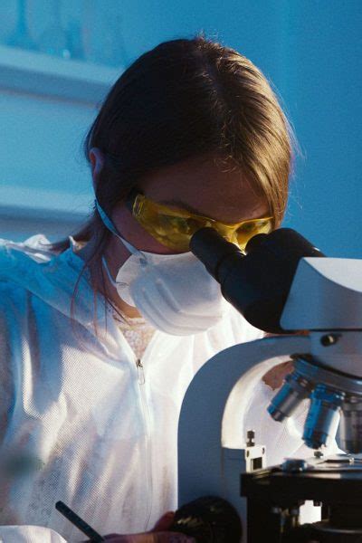 Detailný pohľad na laboratórne testovanie zloženia kapsúl a tabliet
