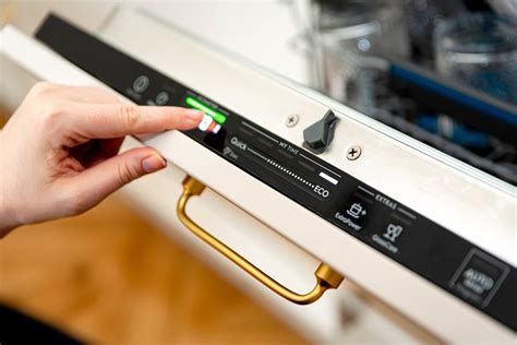 Detailný pohľad na ovládací panel vstavanej rúry