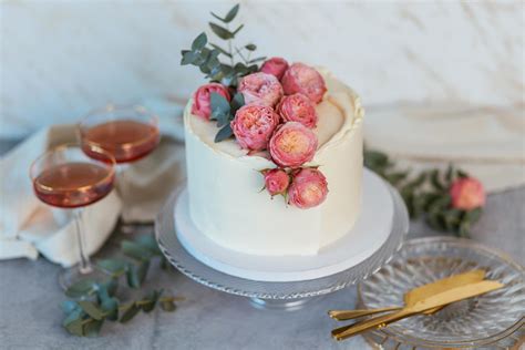 Torta s menom a dátumom birmovky