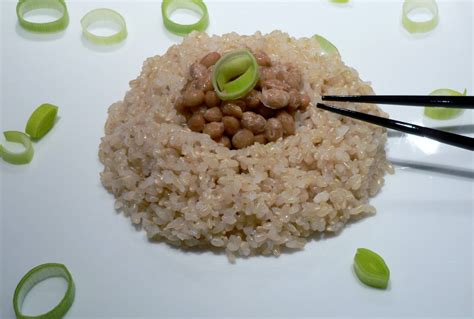 Natto s ryžou a vajíčkom