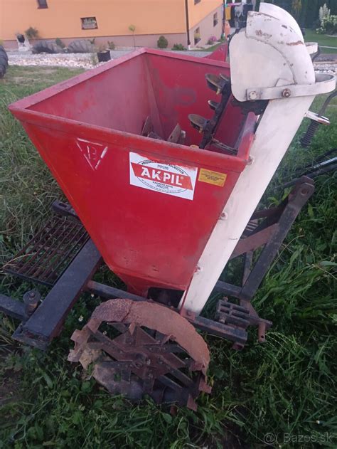 Podzemné sklady zemiakov na Farme Nemešany