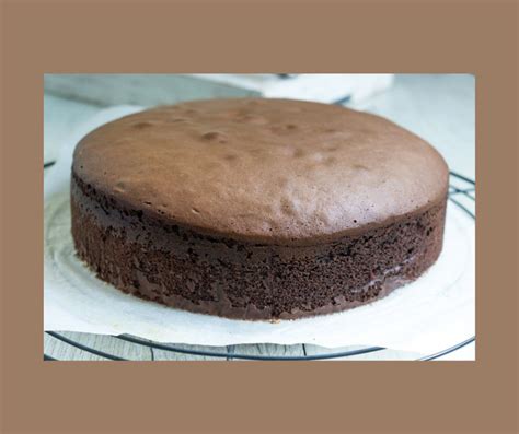 rozrezaný čokoládový korpus