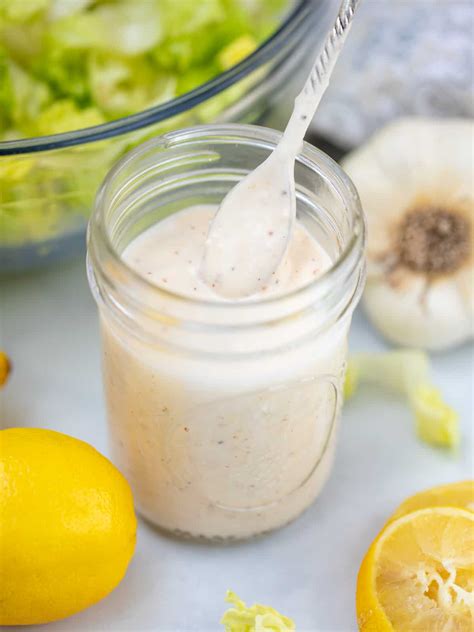 Domáci Caesar dressing s ančovičkami a parmezánom