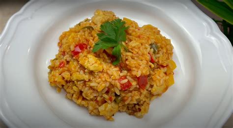 Pikantné mleté mäso s ryžou v jednom hrnci