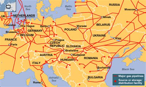 Mapa znázorňujúca trasu ropovodov a plynovodov medzi Slovenskom a Ukrajinou