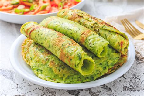 Palacinky s rôznymi náplňami z medvedieho cesnaku