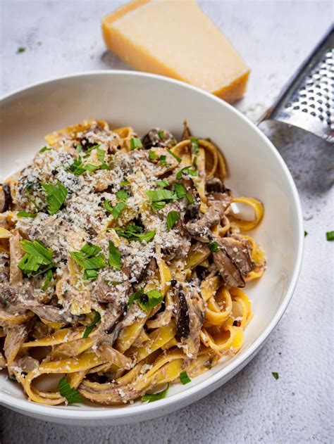 Hotové cestoviny s dubákmi a parmezánom