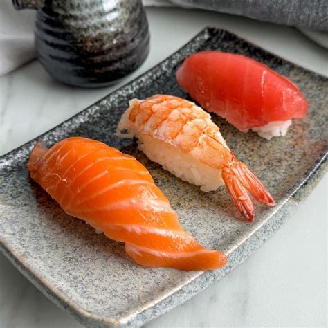 Tradičné japonské sushi nigiri